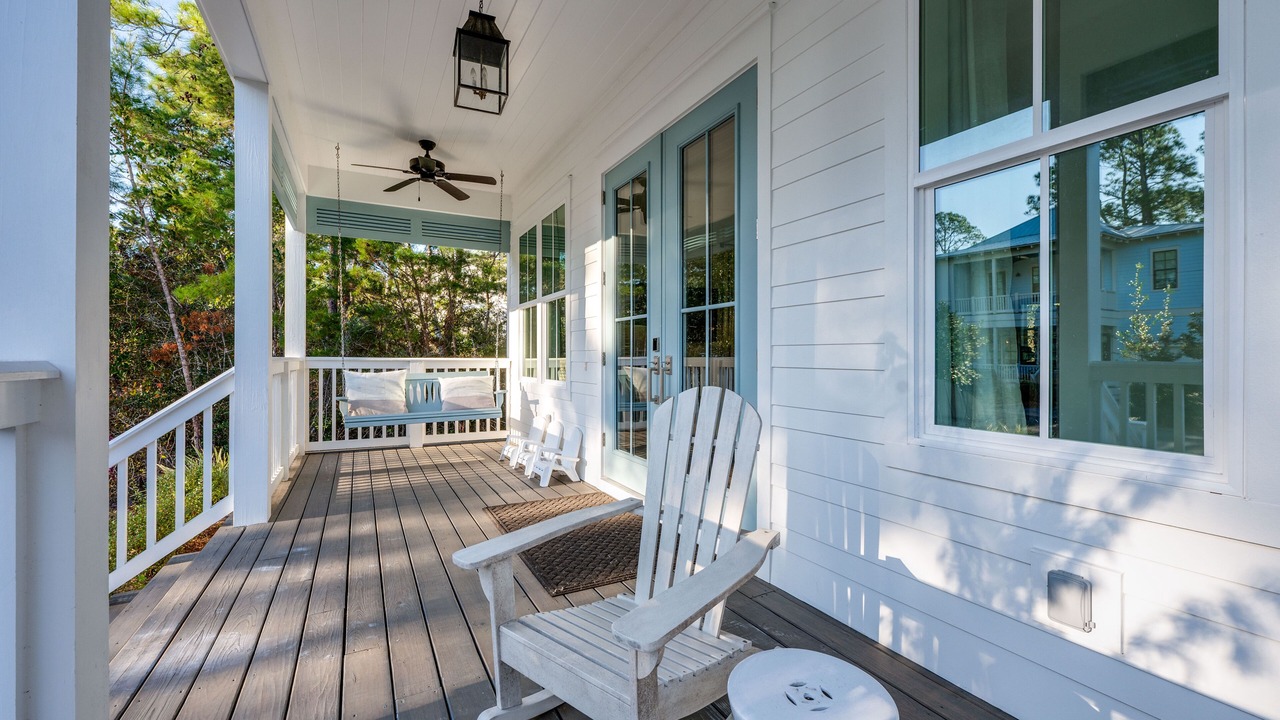 Photo of Patio Balcony in Lakeside at Blue Mountain Beach