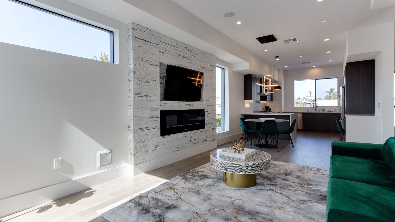 Photo of Livingroom in Mid City