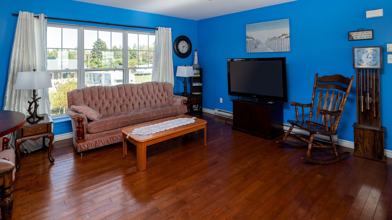 Photo of Livingroom in Amherst