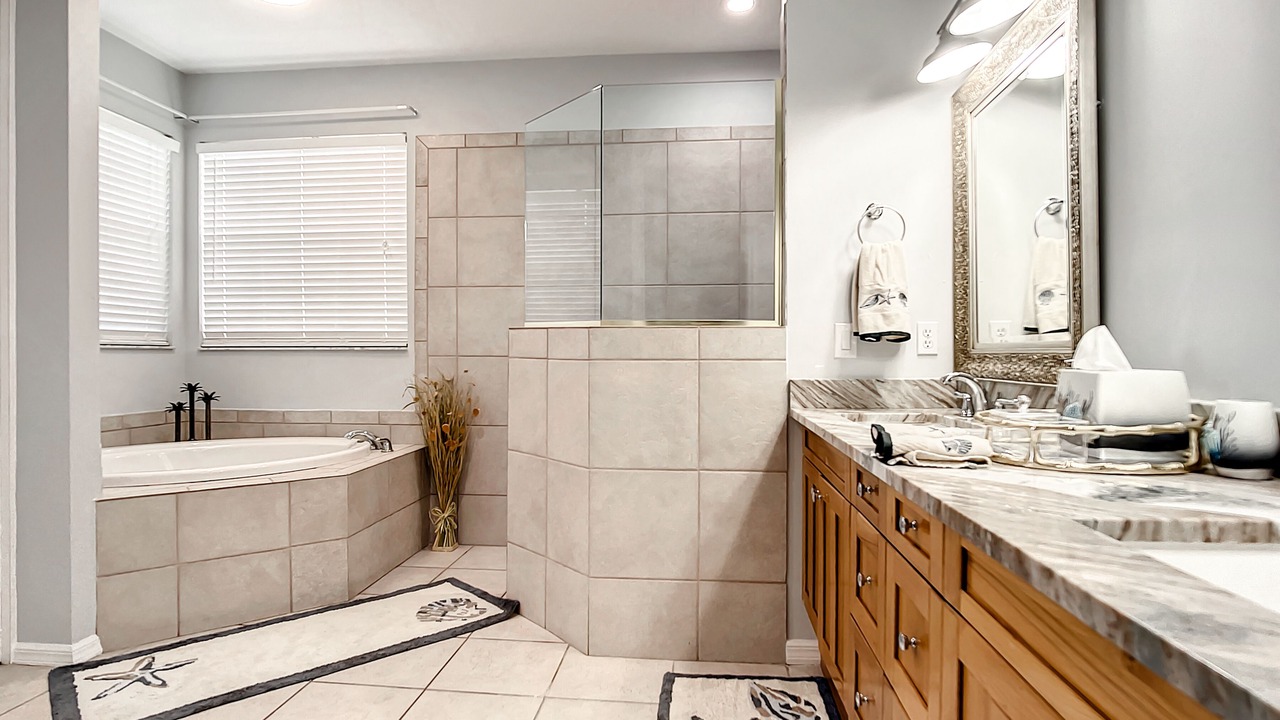 Photo of Bathroom in Kings Lake