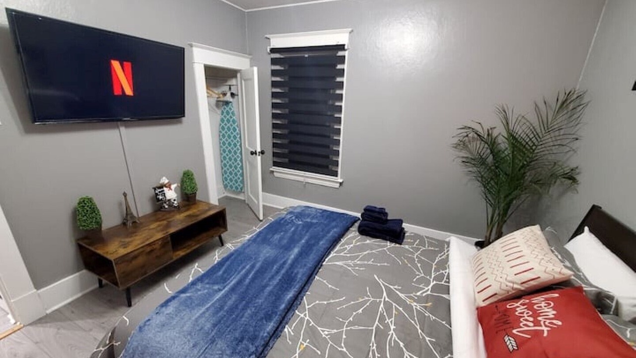 Photo of Bedroom in North Central Edmonton