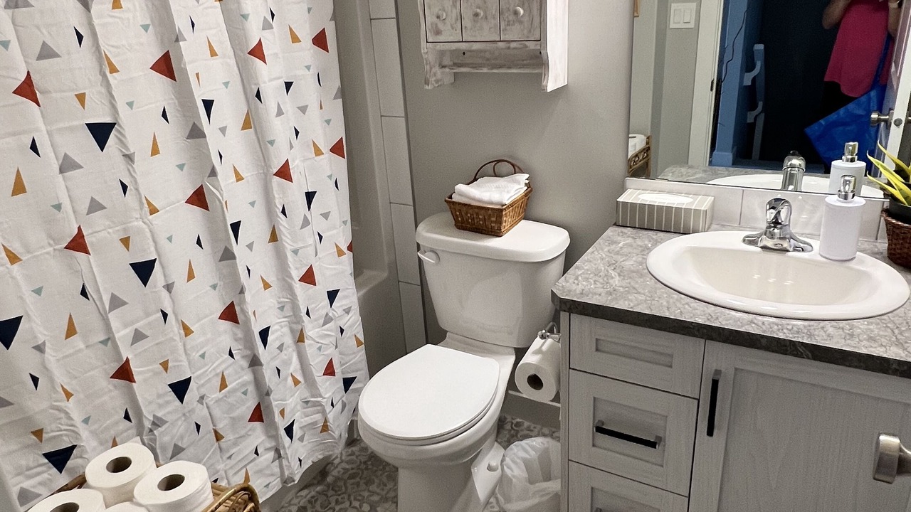 Photo of Bathroom in Sylvan Lake