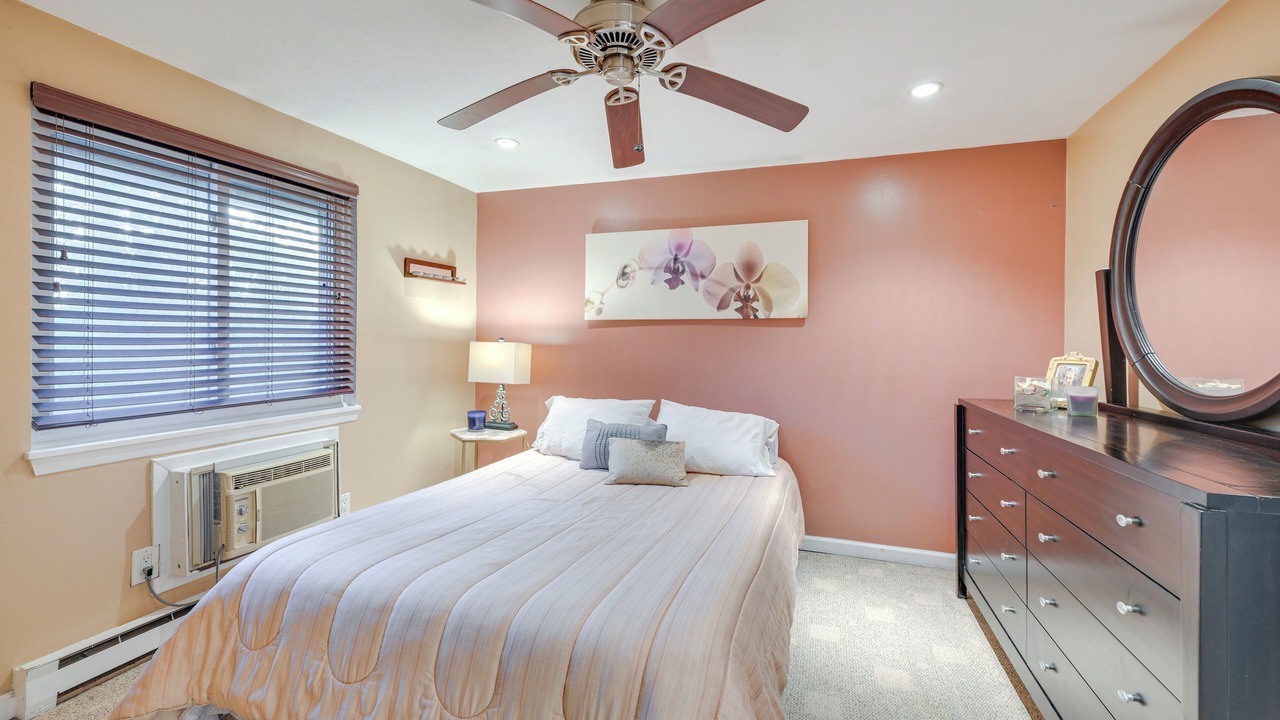 Photo of Bedroom in Dix Hills