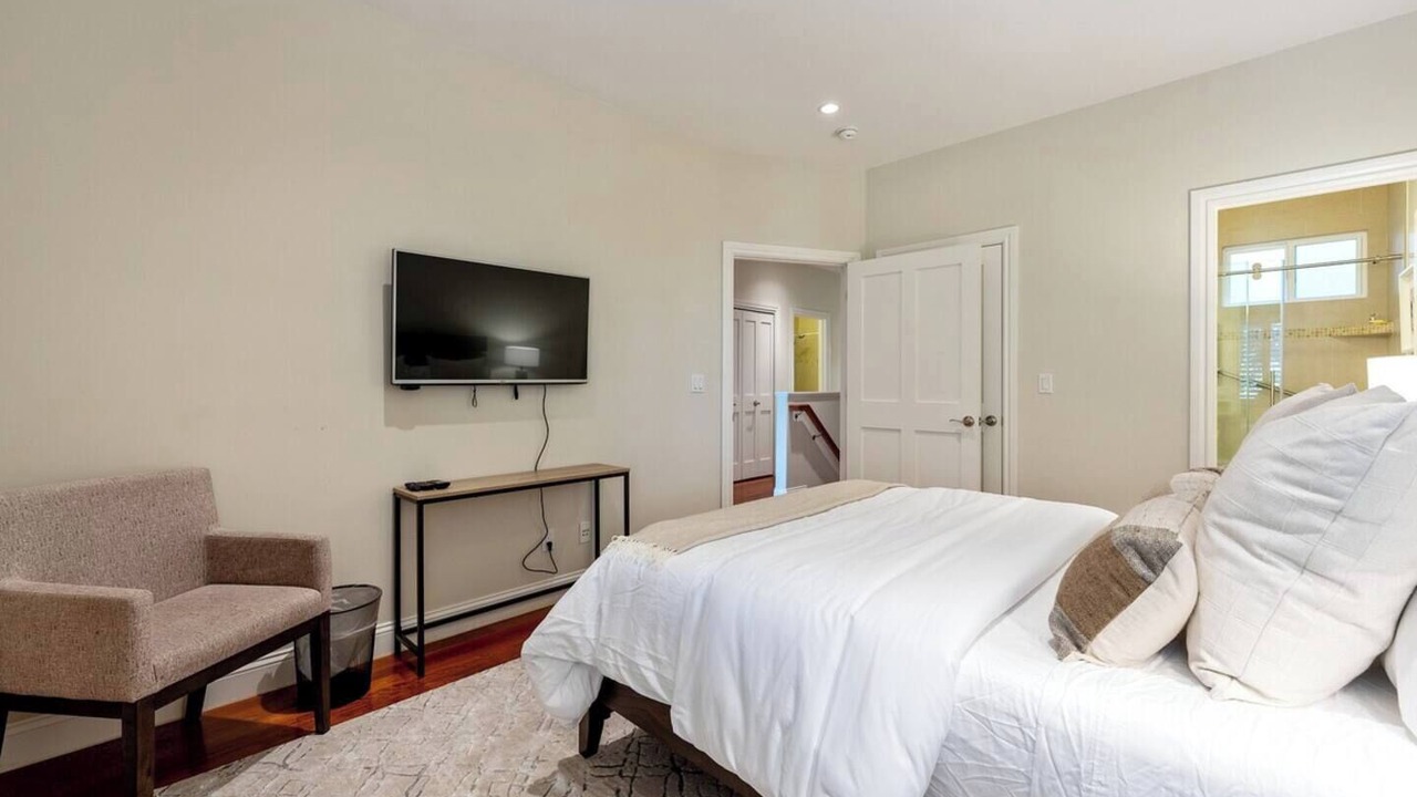 Photo of Bedroom in Inner Richmond