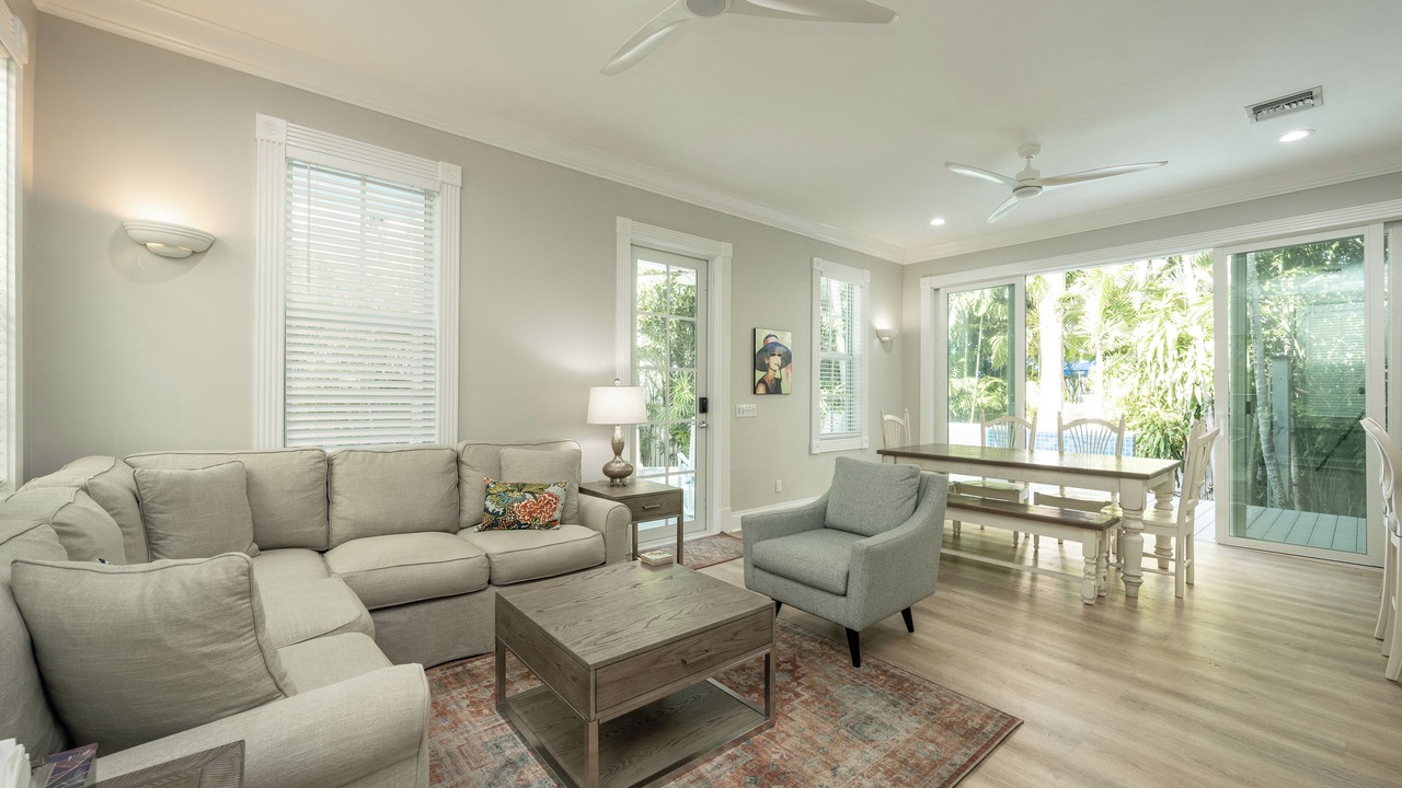 Photo of Livingroom in Bahama Village