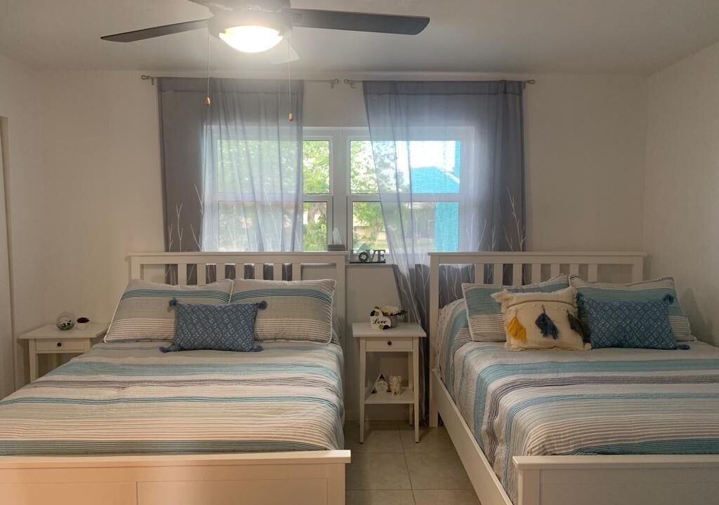 Photo of Bedroom in Bahamas Terrace