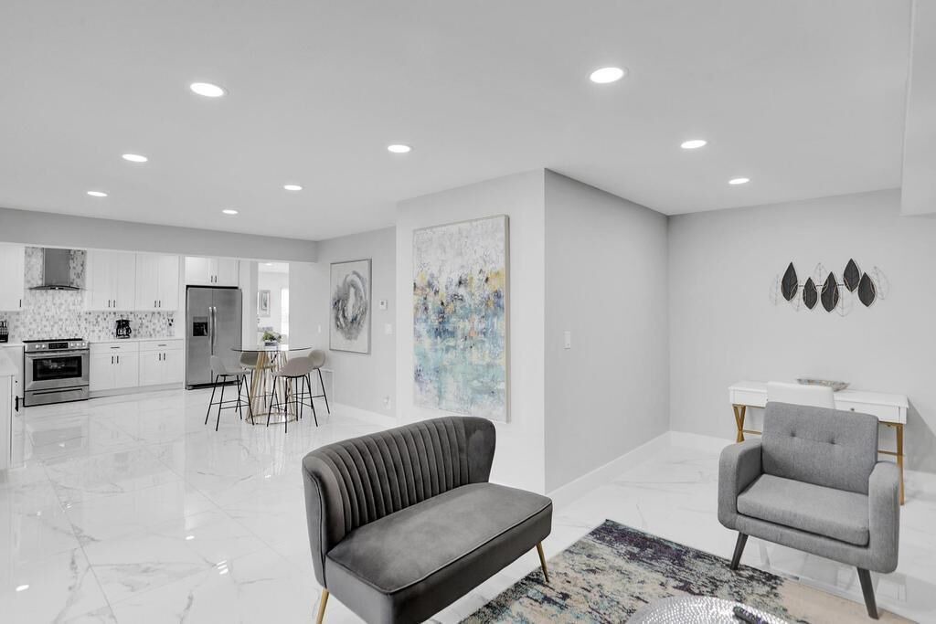 Photo of Livingroom in Deerfield Beach