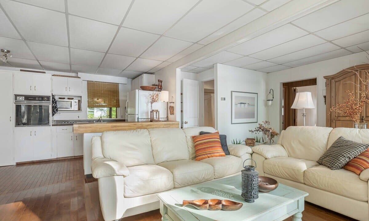 Photo of Bedroom in Muskoka Lakes