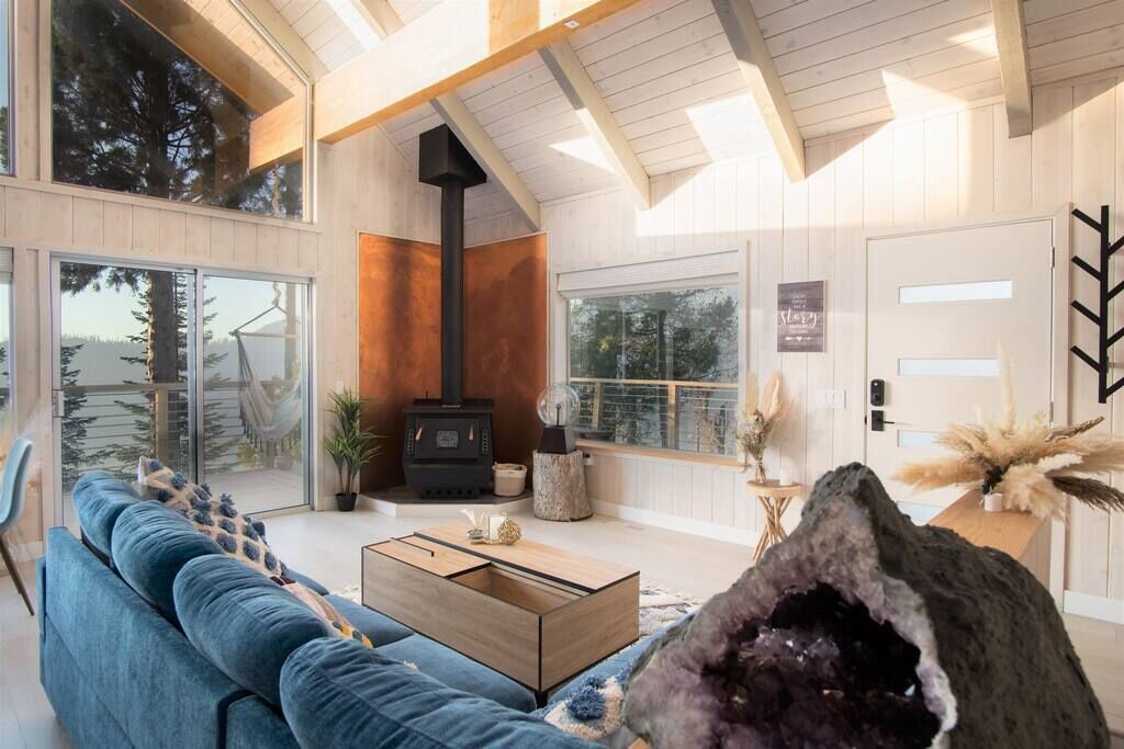 Photo of Bedroom in Springville