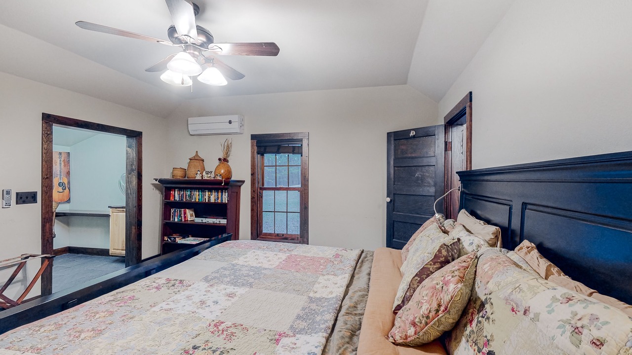Photo of Bedroom in Rogers