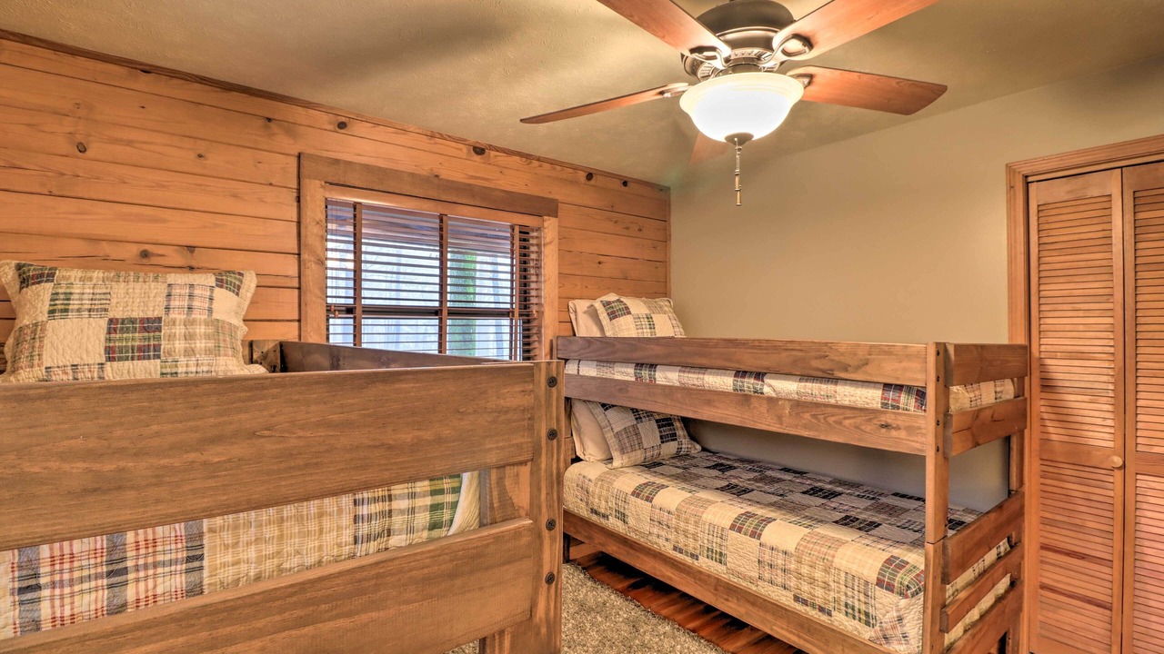 Photo of Bedroom in Mt. Sherman