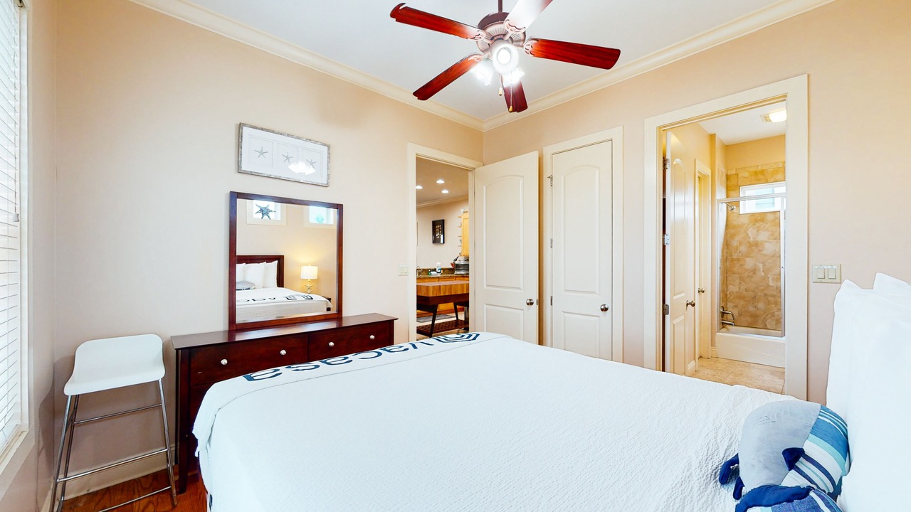 Photo of Bedroom in Crescent Beach