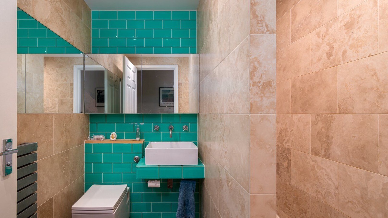 Photo of Bathroom in Ravenscourt Park