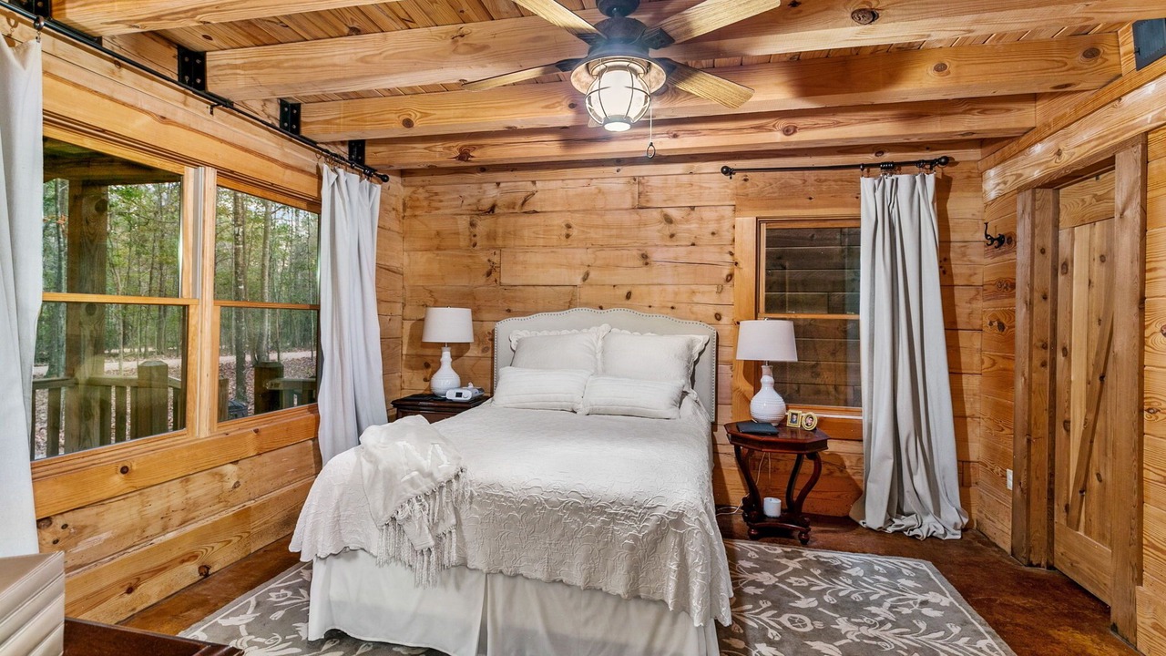 Photo of Bedroom in Ludlow