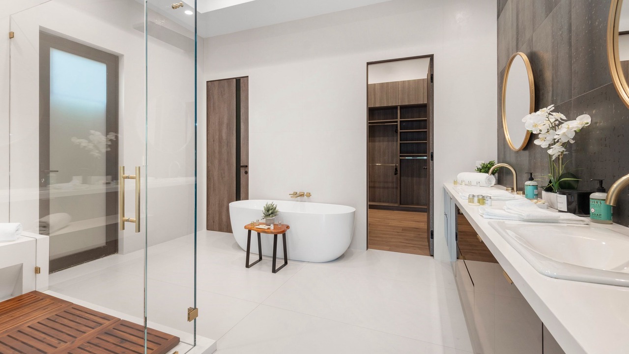 Photo of Bathroom in Laurel Canyon