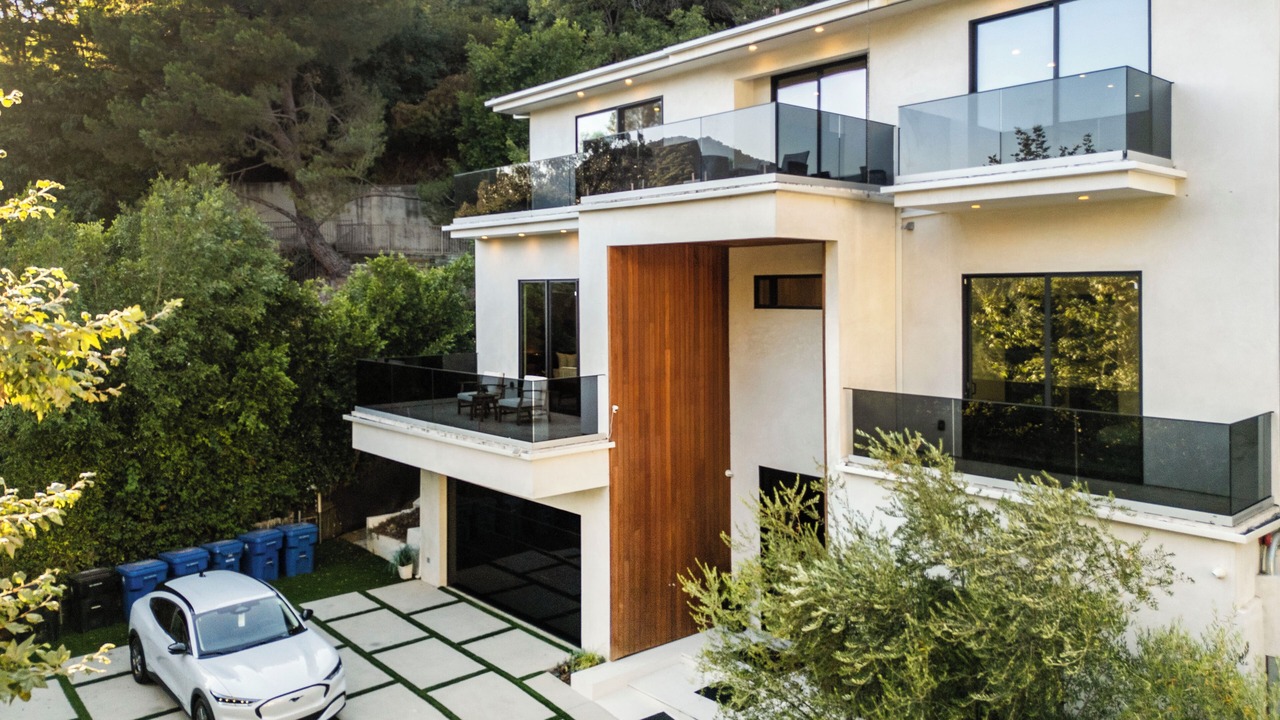 Photo of Outdoor in Laurel Canyon