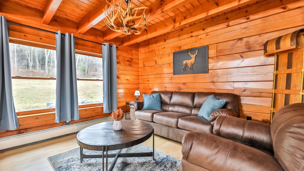 Photo of Livingroom in Windham