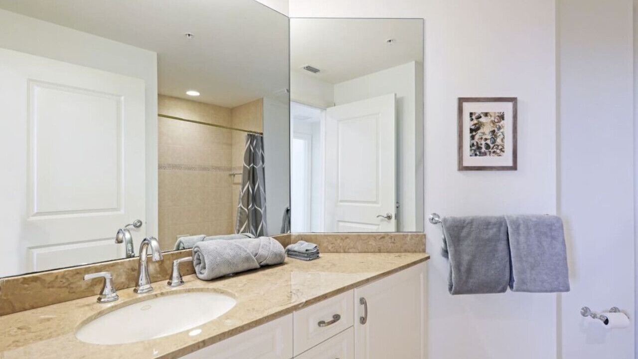 Photo of Bathroom in Cape Harbour