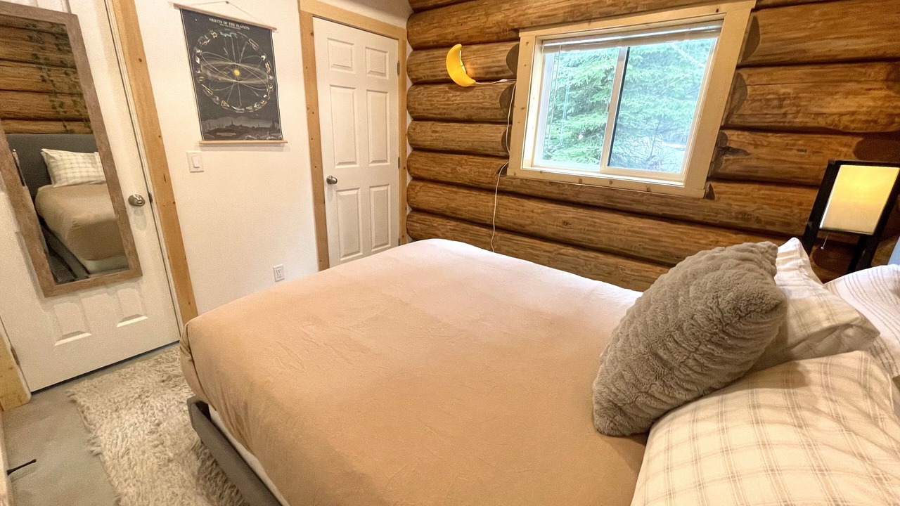 Photo of Bedroom in Kootenay Boundary