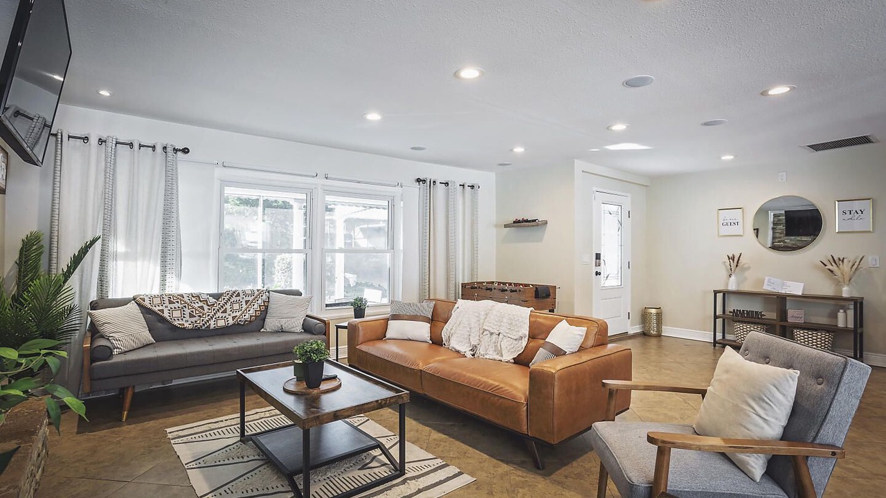 Photo of Livingroom in Seffner Community Alliance