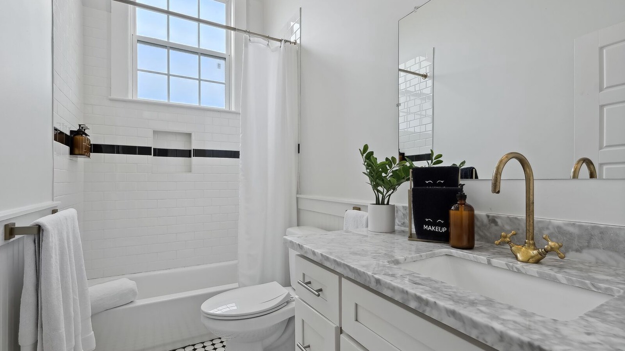 Photo of Bathroom in East Riverside