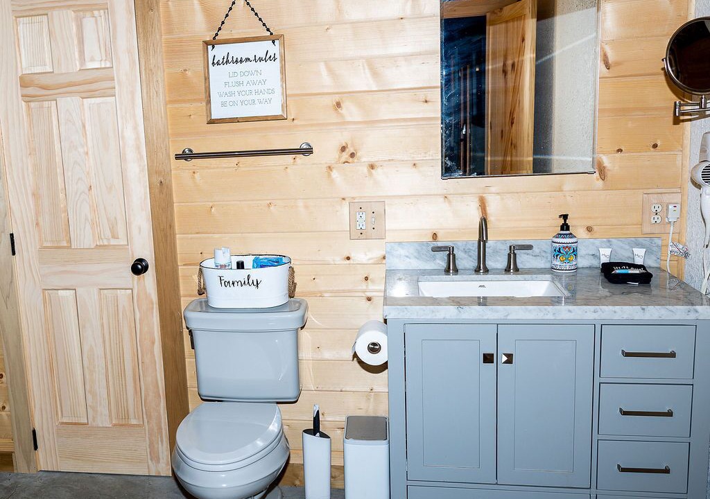 Photo of Bathroom in Flat Top