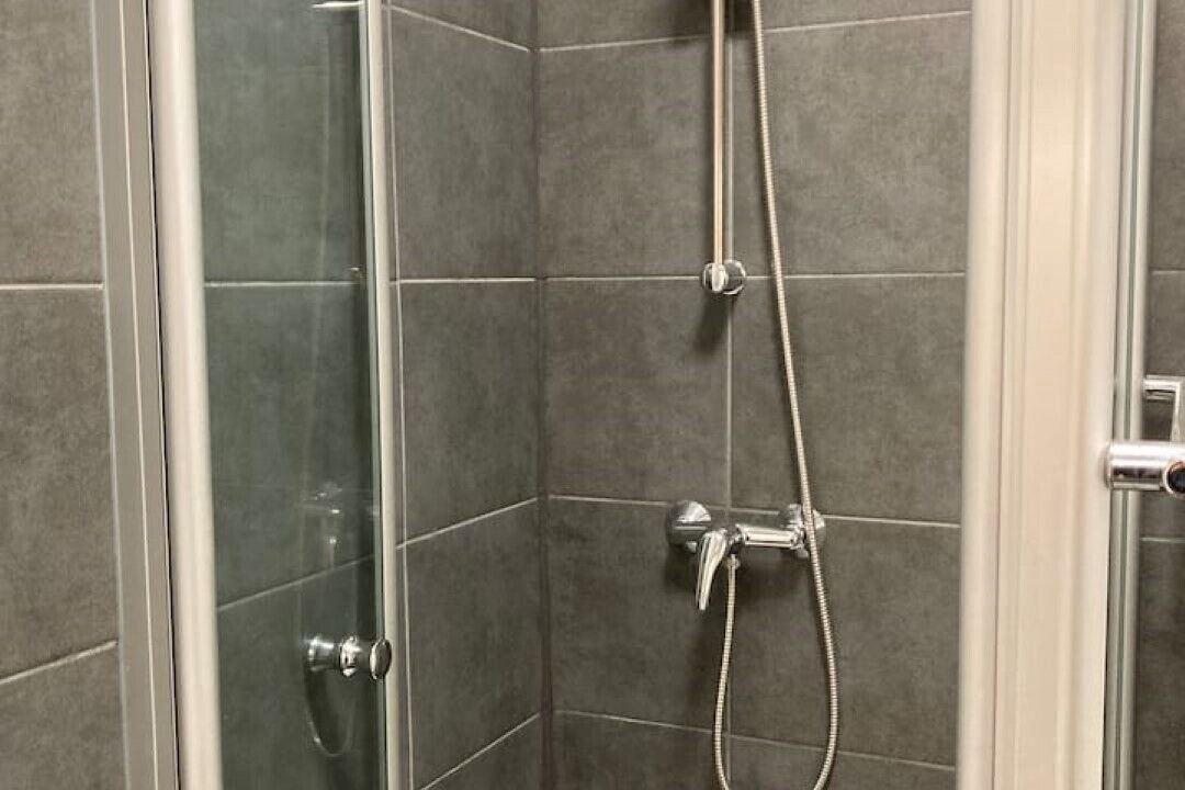 Photo of Bathroom in Laar