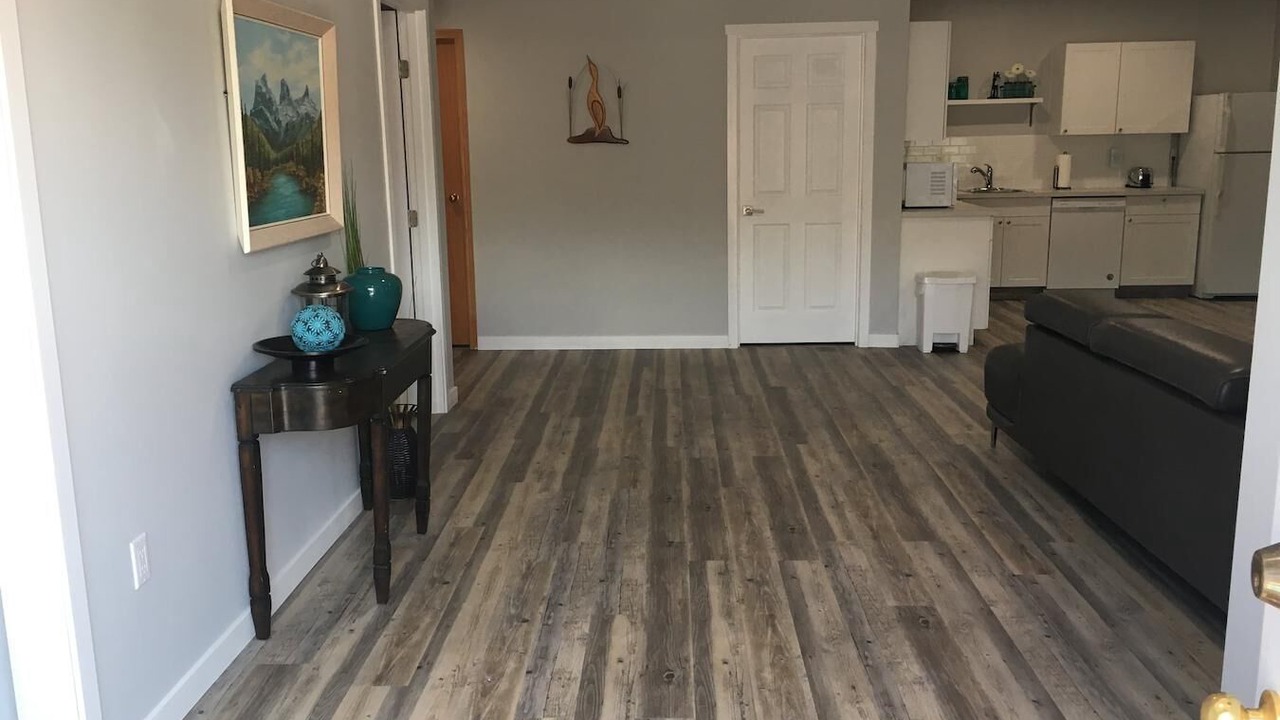 Photo of Livingroom in Division No. 3