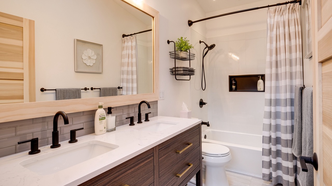 Photo of Bathroom in Bellaire