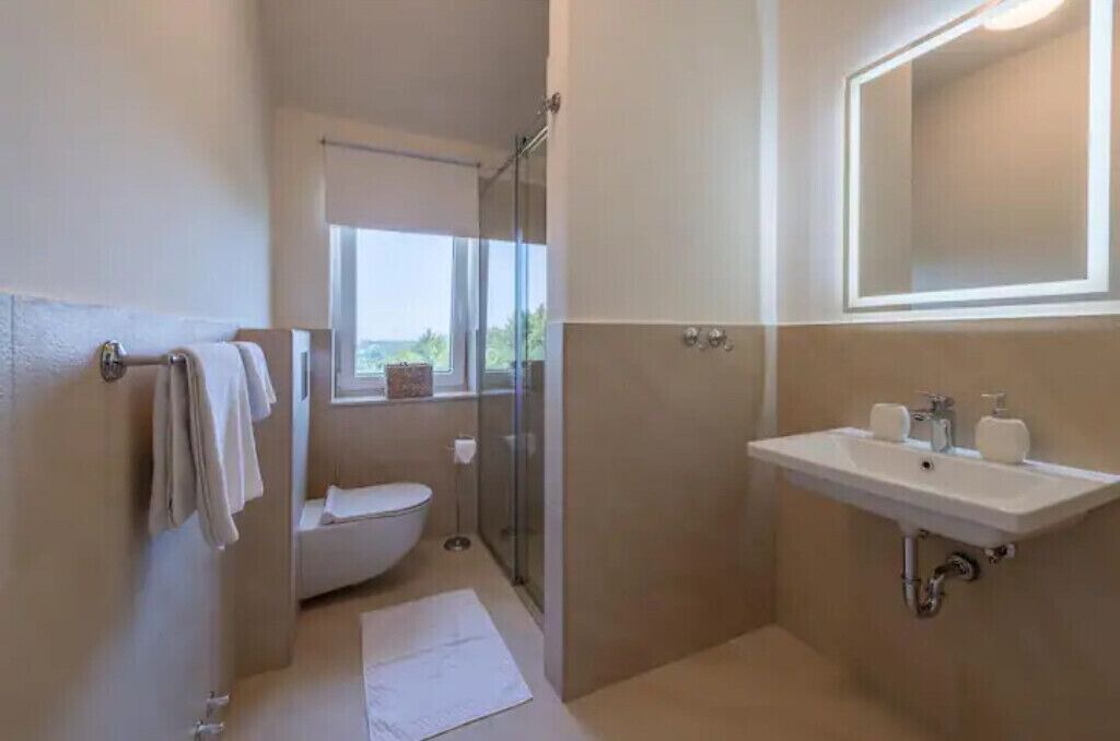 Photo of Bathroom in Pitve