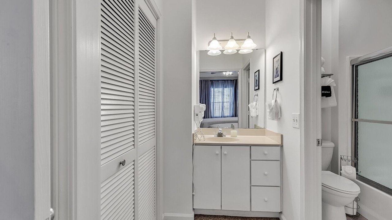 Photo of Bathroom in Red Hill