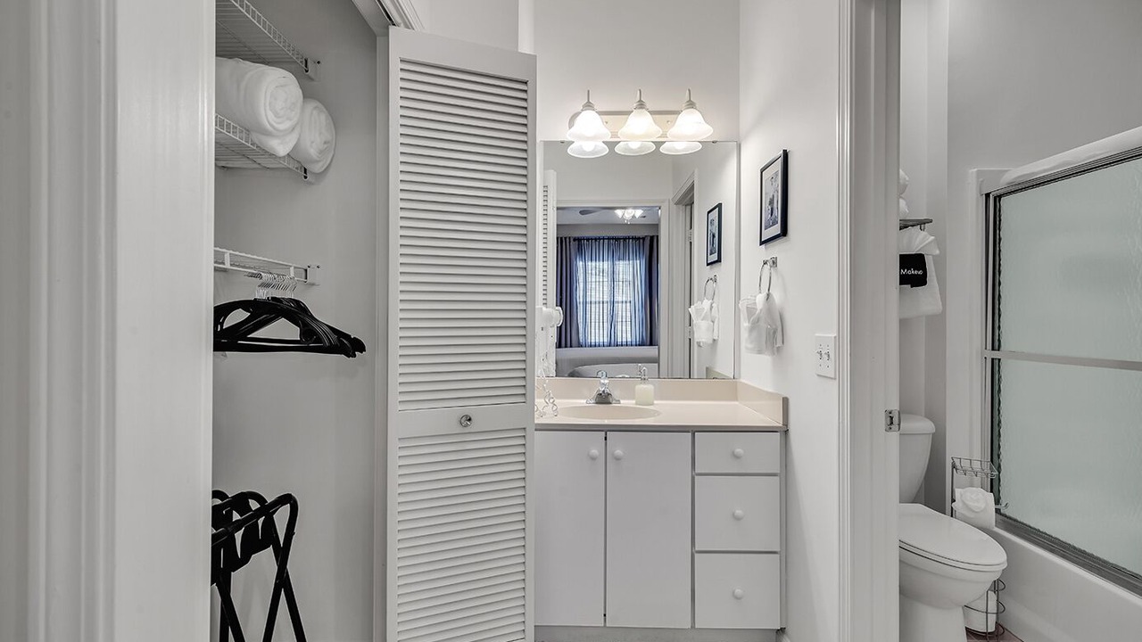 Photo of Bathroom in Red Hill