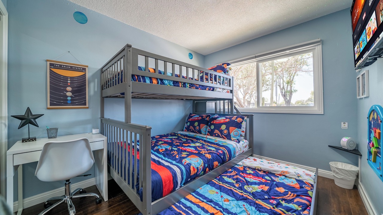 Photo of Bedroom in Anaheim Resort