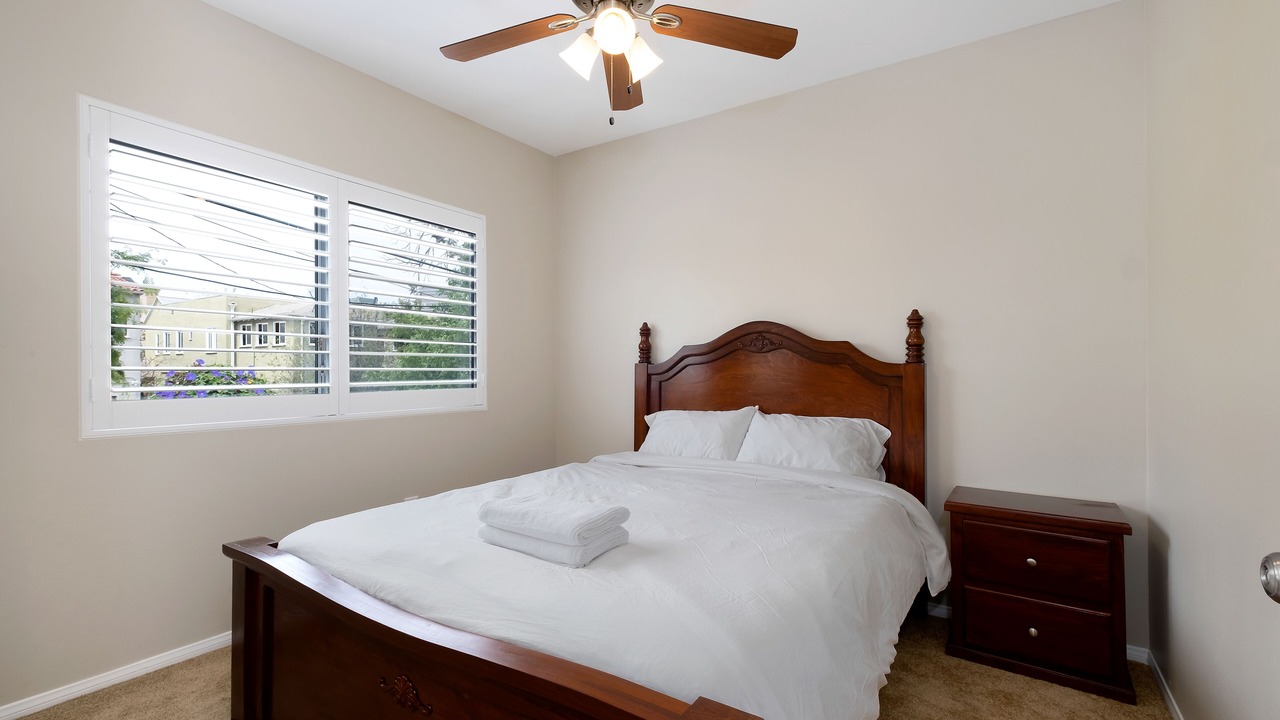 Photo of Bedroom in Mid-Wilshire