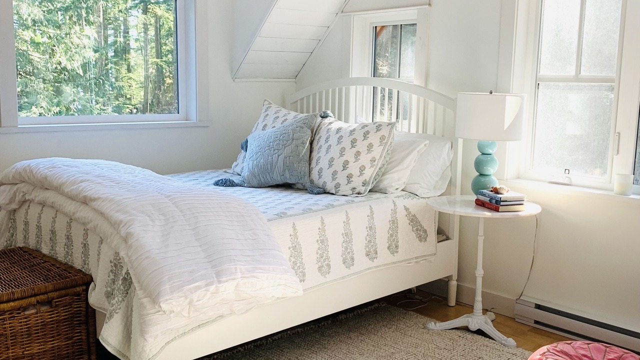 Photo of Bedroom in Quadra Island