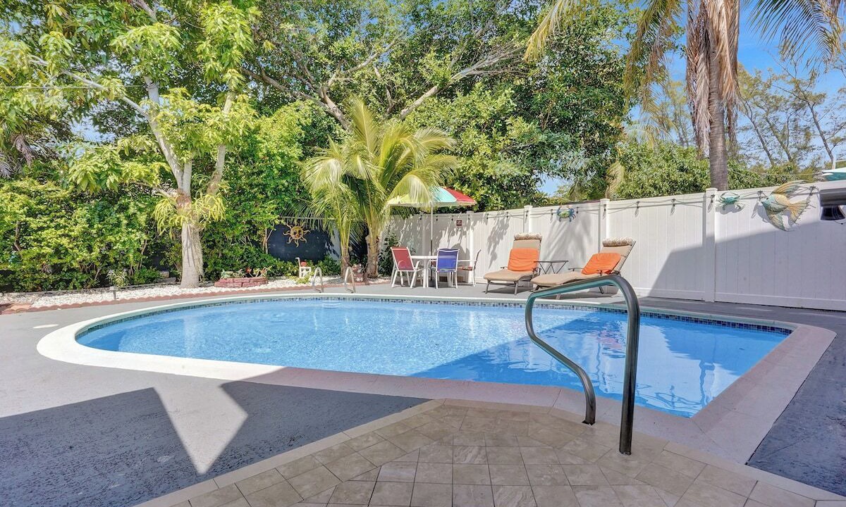 Photo of Outdoor in Hallandale Beach
