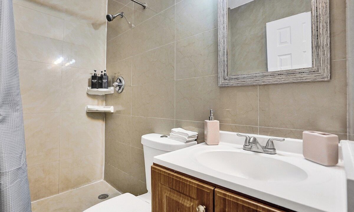 Photo of Bathroom in Hallandale Beach
