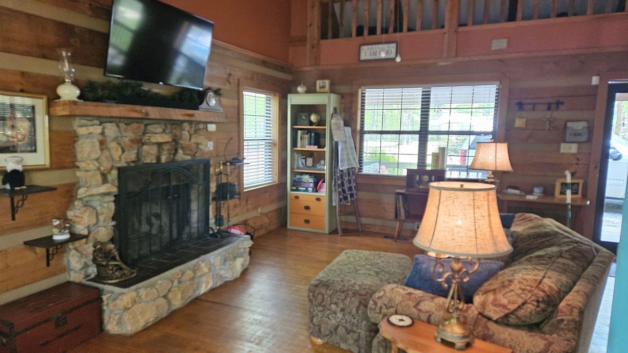Photo of Livingroom in Fairview