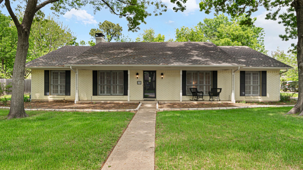 Photo of Outdoor in Denton