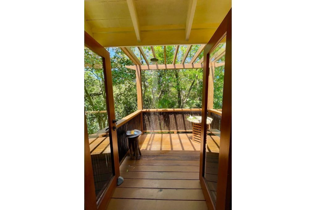 Photo of Patio Balcony in Dixon Cove