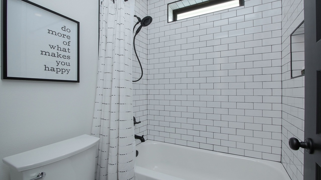 Photo of Bathroom in El Lago