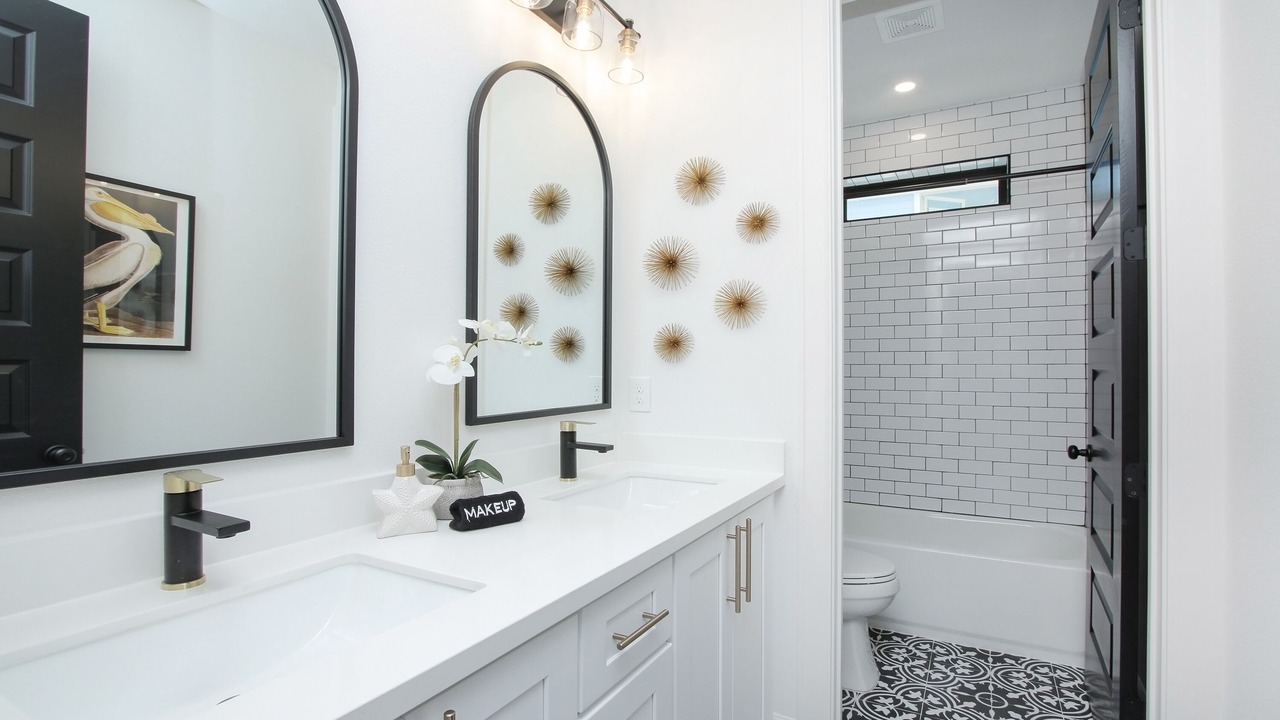 Photo of Bathroom in El Lago