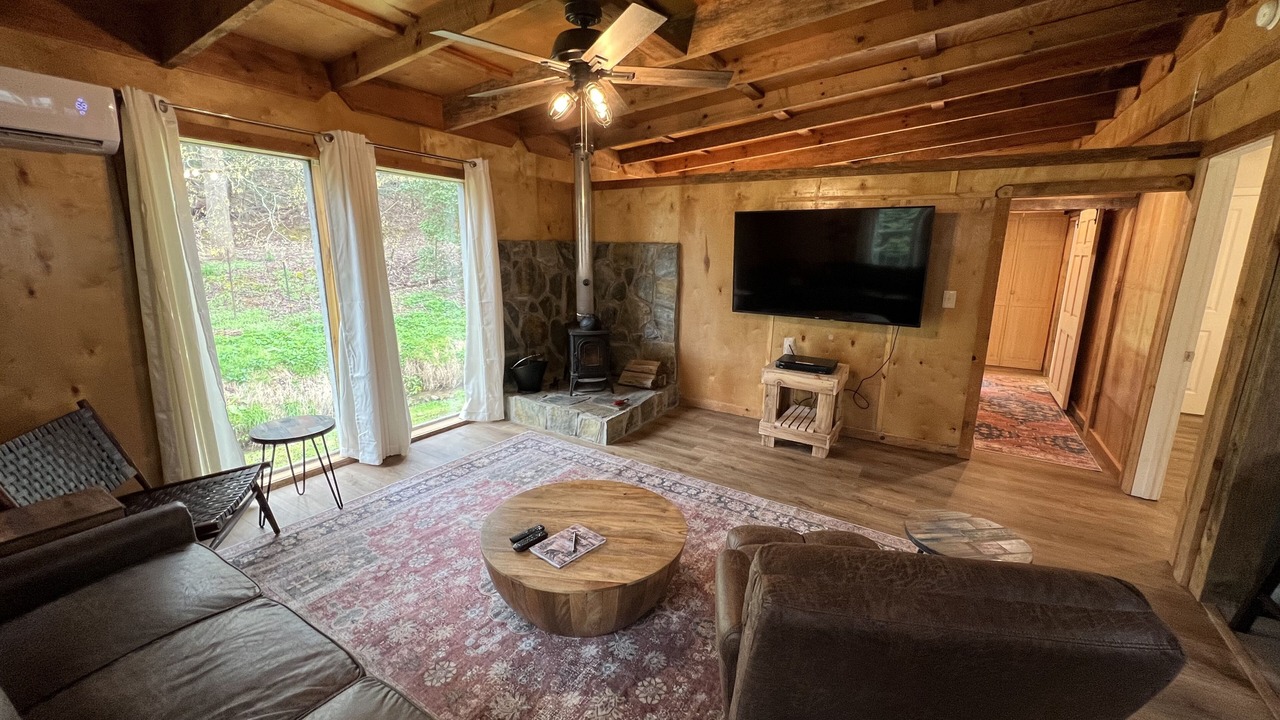 Photo of Livingroom in Ellijay