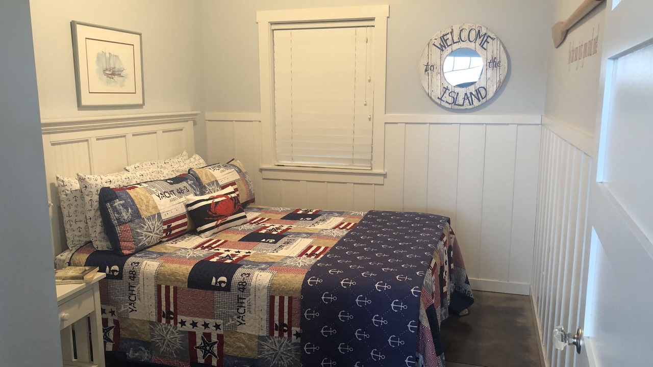 Photo of Bedroom in Lopez Island