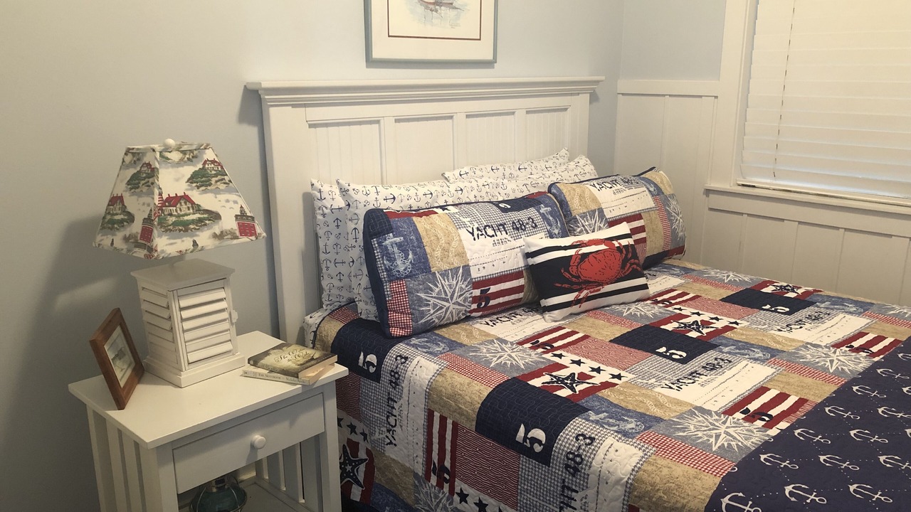 Photo of Bedroom in Lopez Island
