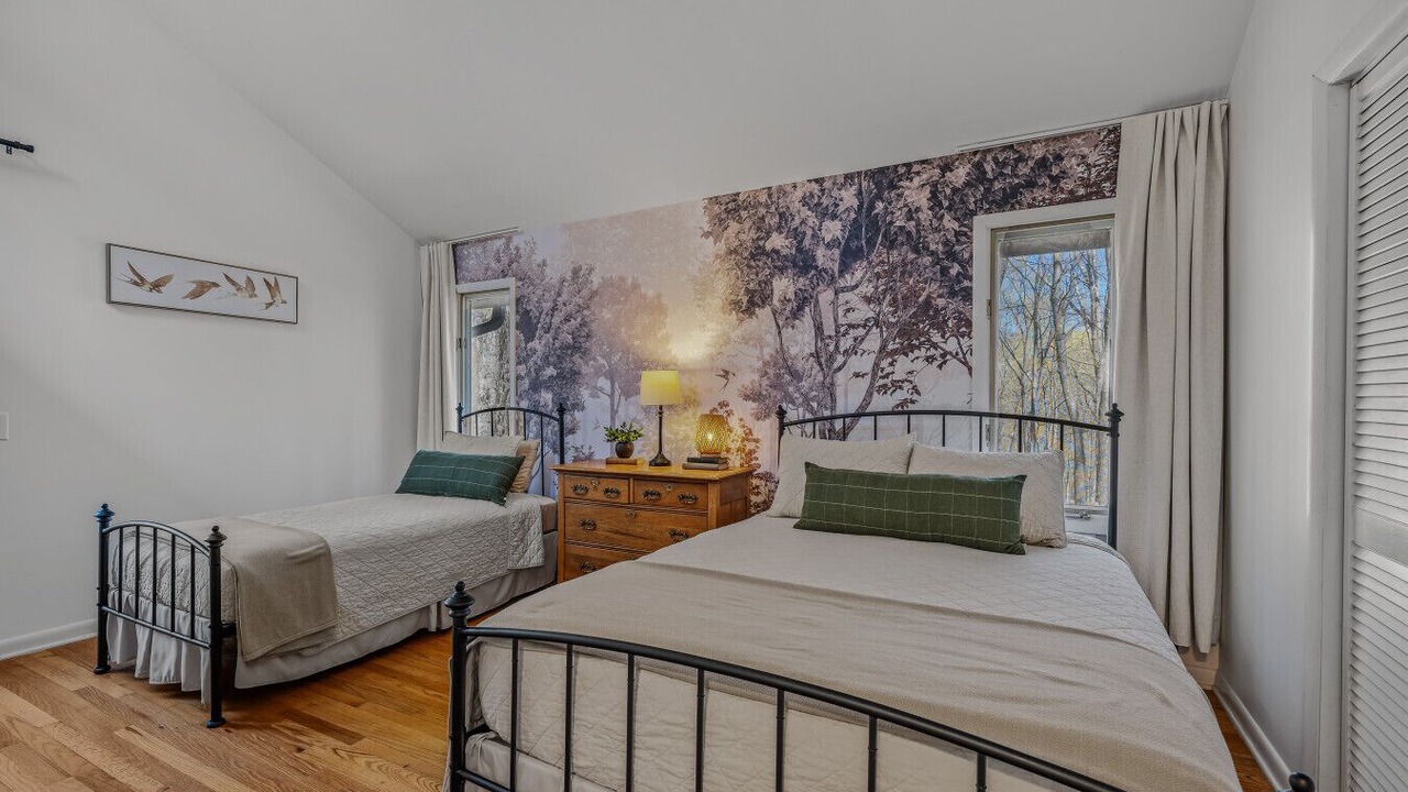 Photo of Bedroom in Berkeley Springs