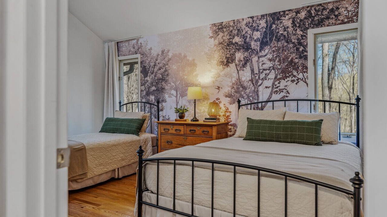 Photo of Bedroom in Berkeley Springs