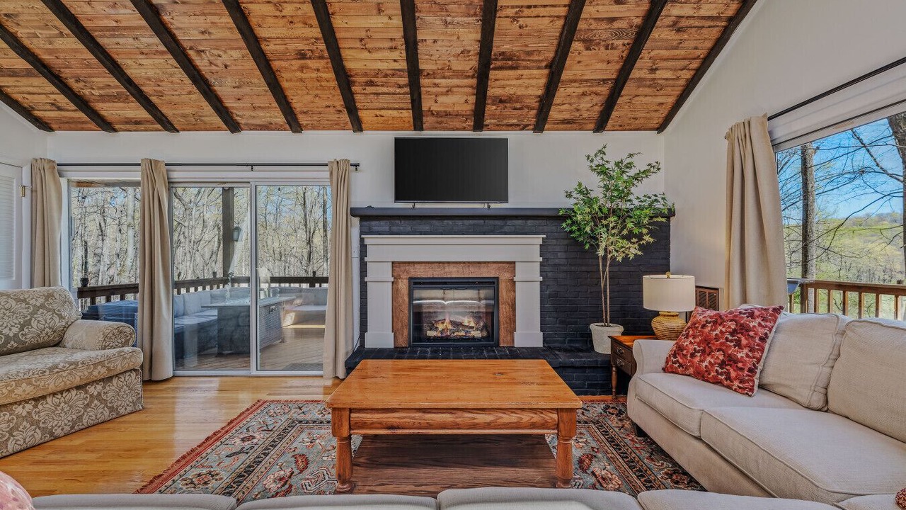 Photo of Livingroom in Berkeley Springs