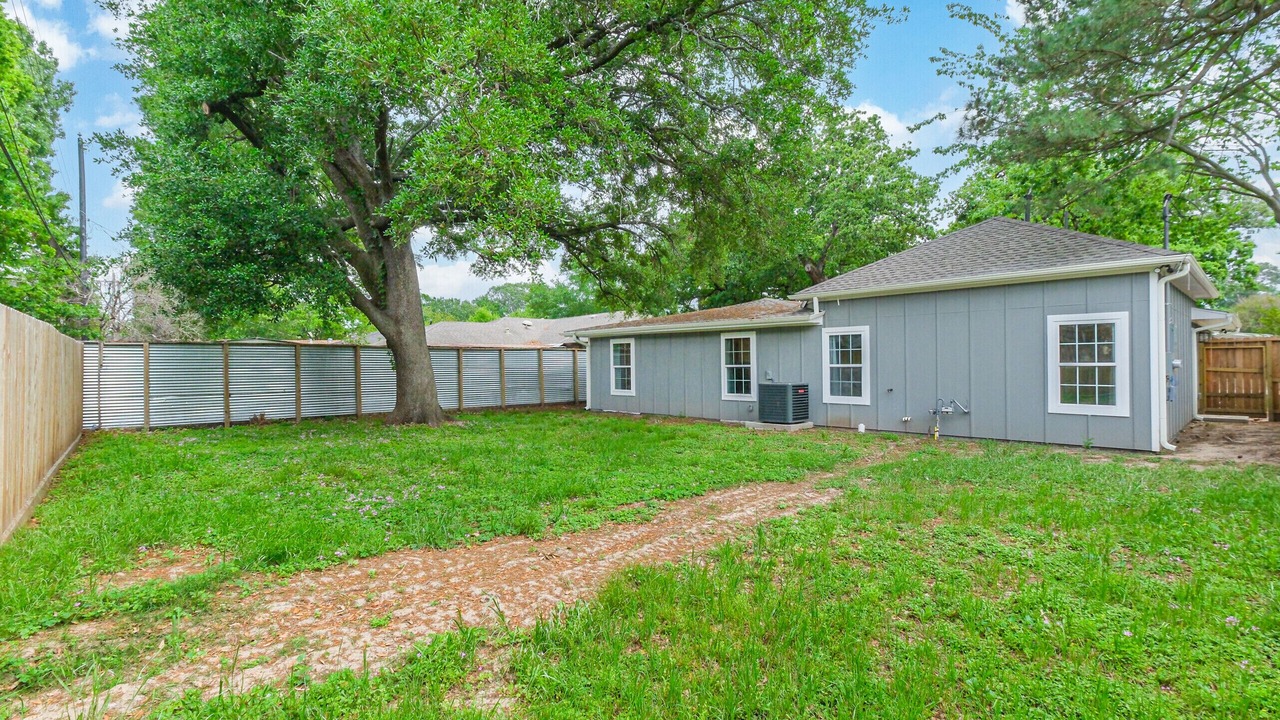 Photo of Outdoor in Spring Branch East