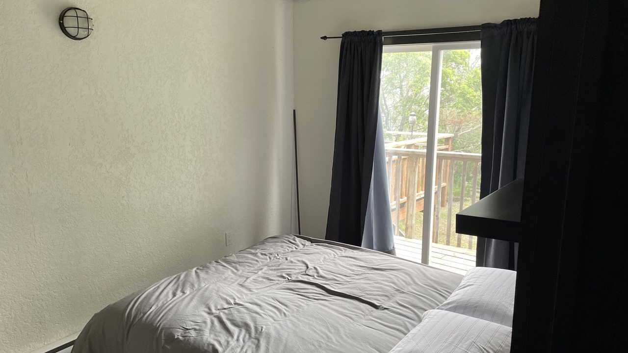 Photo of Bedroom in Lester Beach